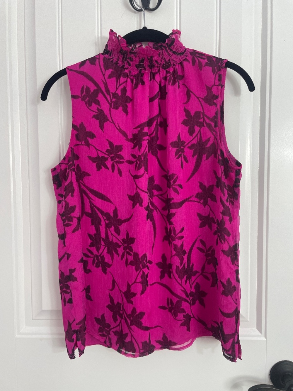 Vince Camuto Magenta Floral Sleeveless Blouse Ruffle High Neck XS